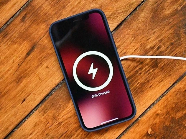 定陶苹果手机维修分享iPhone 12可以随便充电吗 